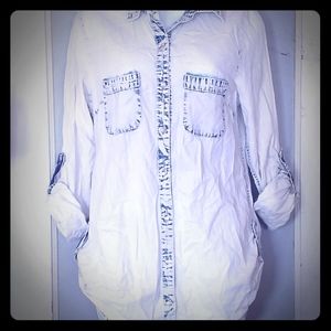 2/$10 Acid washed & faded 3/4 sleeve top, sz M
